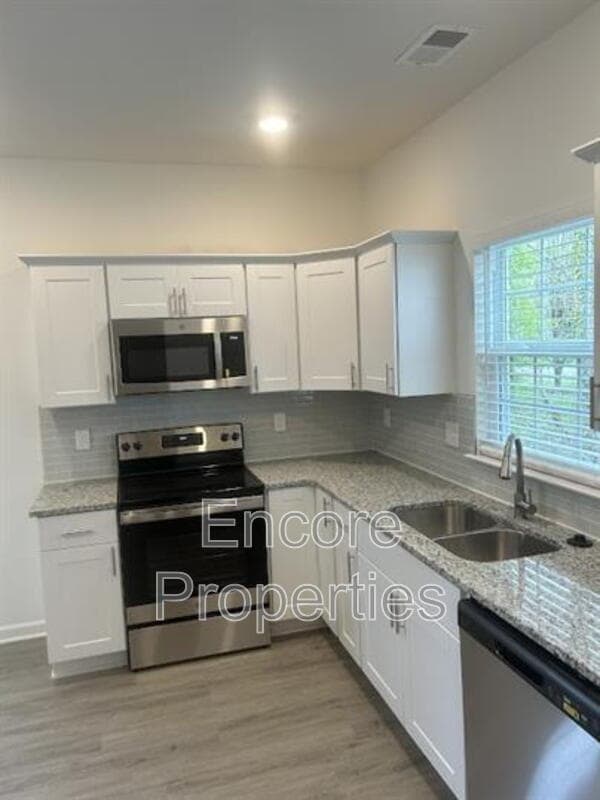 Building Photo - 3402 Littlefield Way