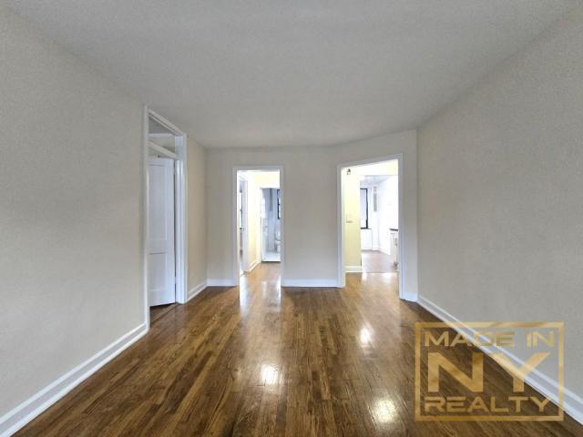 Building Photo - 2 bedroom in SUNNYSIDE GARDENS NY 11104