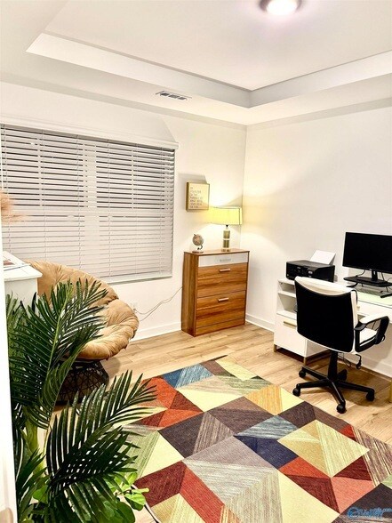 Building Photo - 7559 Discovery Pt Dr NW