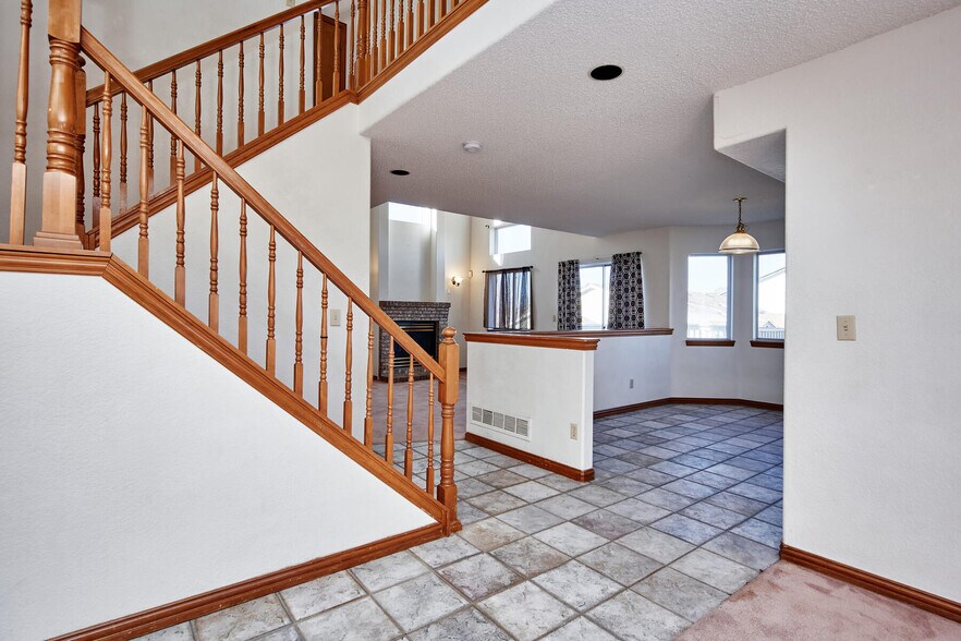 Building Photo - 3323 S Andes St