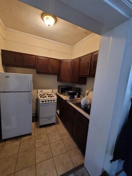 Building Photo - 5216 5th Ave