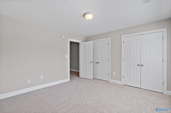 Building Photo - 3116 Tenker Creek Ln SE