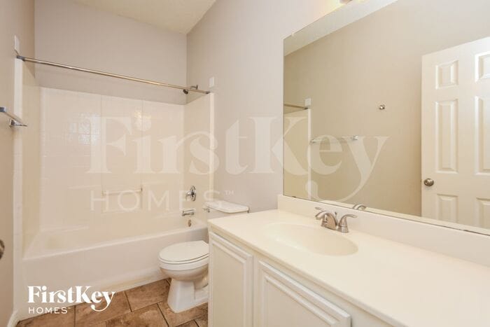 Building Photo - 500 Blueberry Hill Ln