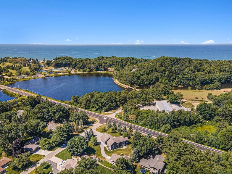 Views of Lincoln Lake - 1398 N Lakeshore Dr