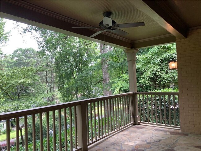 Building Photo - 49 Putnam Cir NE