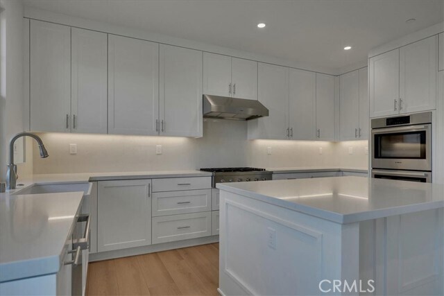 Building Photo - 228 Birdseye