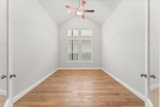 Building Photo - 40 Venetia Grove Dr