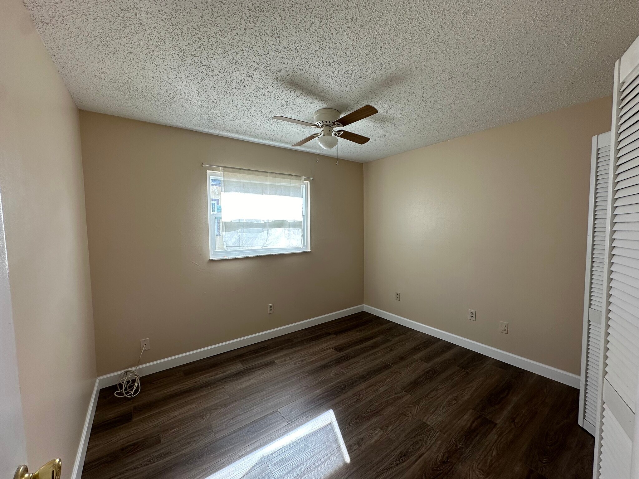 Building Photo - 2163 Alicia Dr