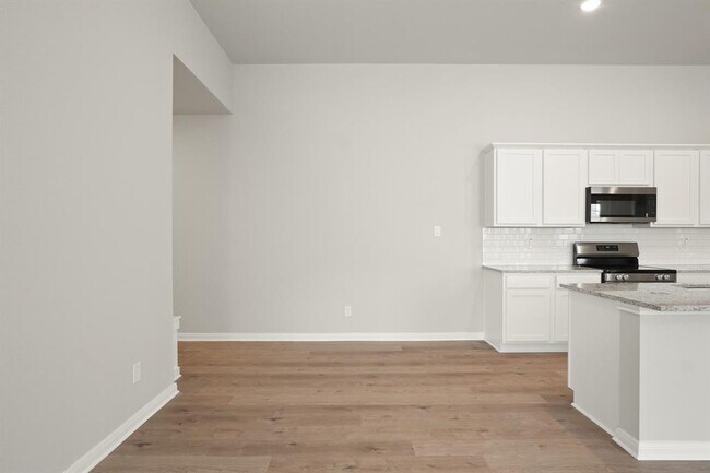 Building Photo - 242 Schrader Dr