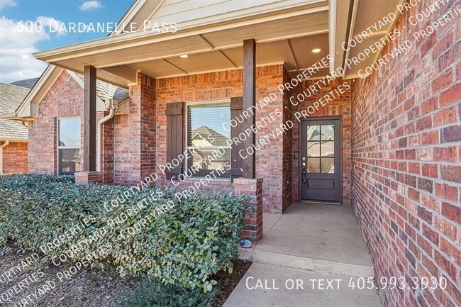 Building Photo - 600 Dardanelle Pass
