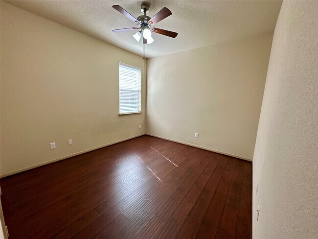 Building Photo - 6111 Grassy Haven Ln