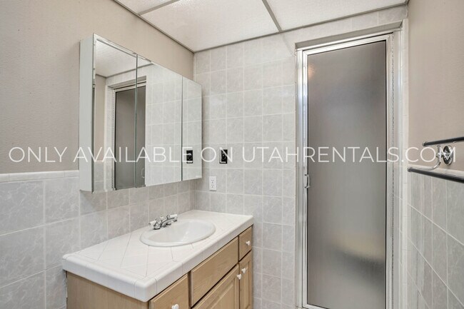 Building Photo - 3676 N 870 E