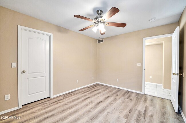 Building Photo - 6434 W Kristal Way