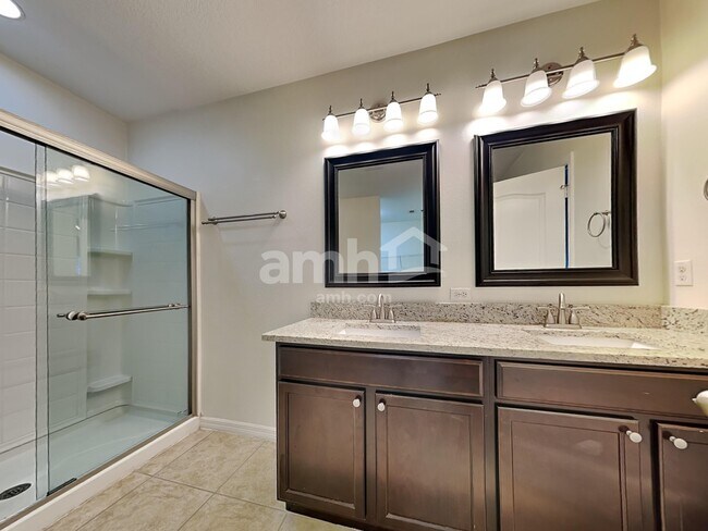 Building Photo - 3825 Crystal Dew St