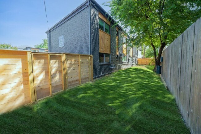 Primary Photo - 2703 Mason St