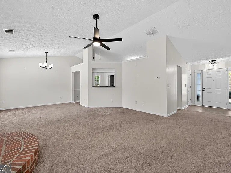 Building Photo - 222 Eagles Crest Ct