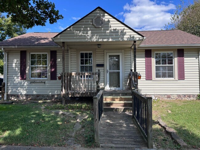 Building Photo - 409 Fairmont Ave