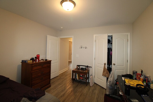 Building Photo - 1315 Mayfield Dr