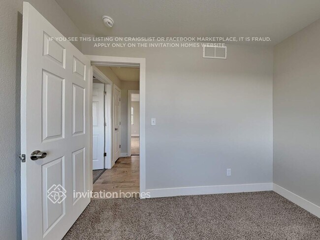 Building Photo - 616 Scotch Pine Dr