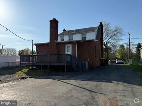 Building Photo - 13769 Travilah Rd