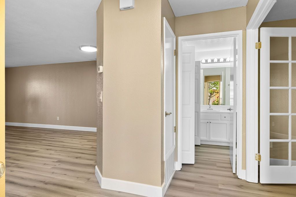 Building Photo - 109 Devonwood