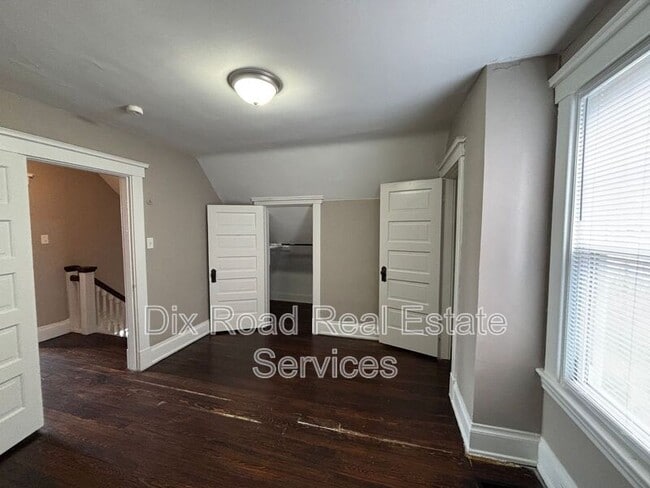 Building Photo - 5310 Carthage Ave