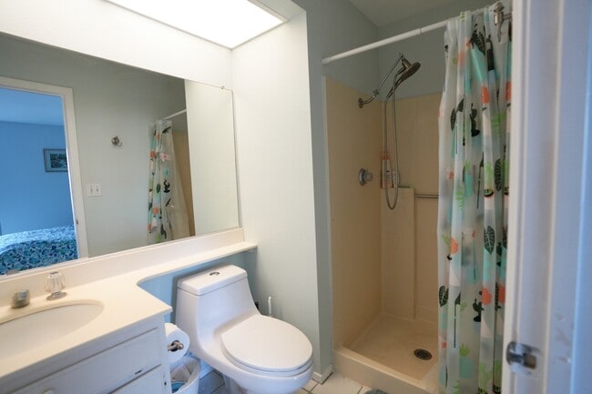 Building Photo - 4201 Las Virgenes Rd