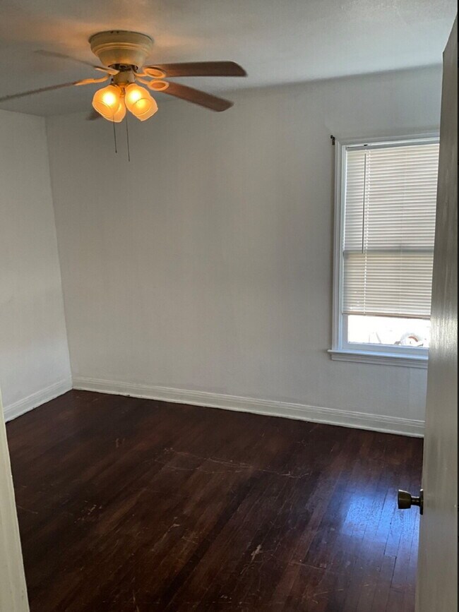 Building Photo - Charming 3-Bedroom Home in San Antonio - P...