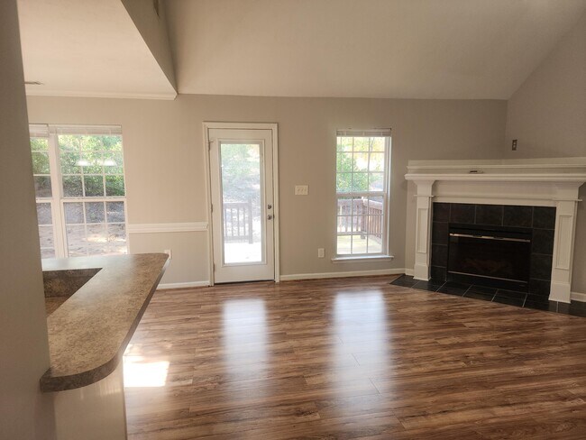 Building Photo - 789 Michelle Ct