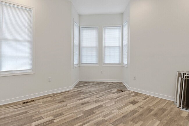 Building Photo - 2110 North Avenue