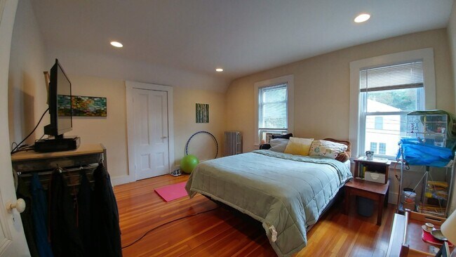 Bedroom - 17 Waban St