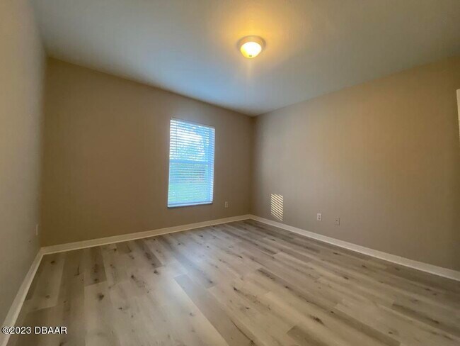 Building Photo - 888 Willow Run