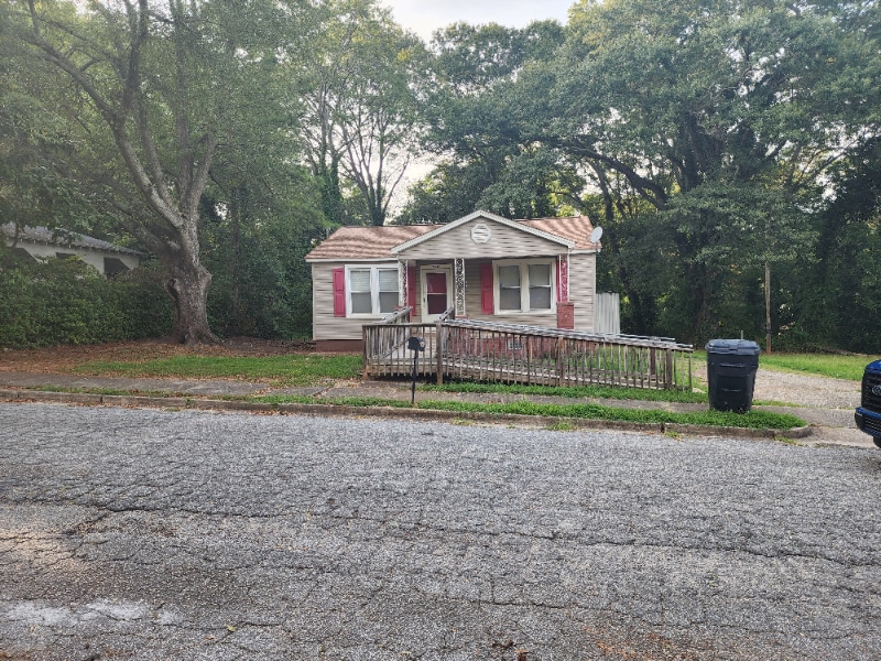 Building Photo - 506 Spring St