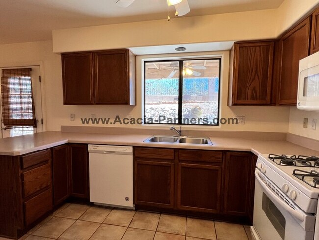 Building Photo - Beautiful home with private yard that backs to open space green belt