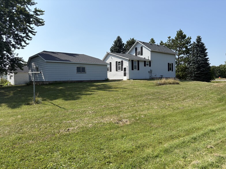 Building Photo - 760 E Fairview Dr