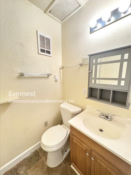 Building Photo - 509 3rd St SW