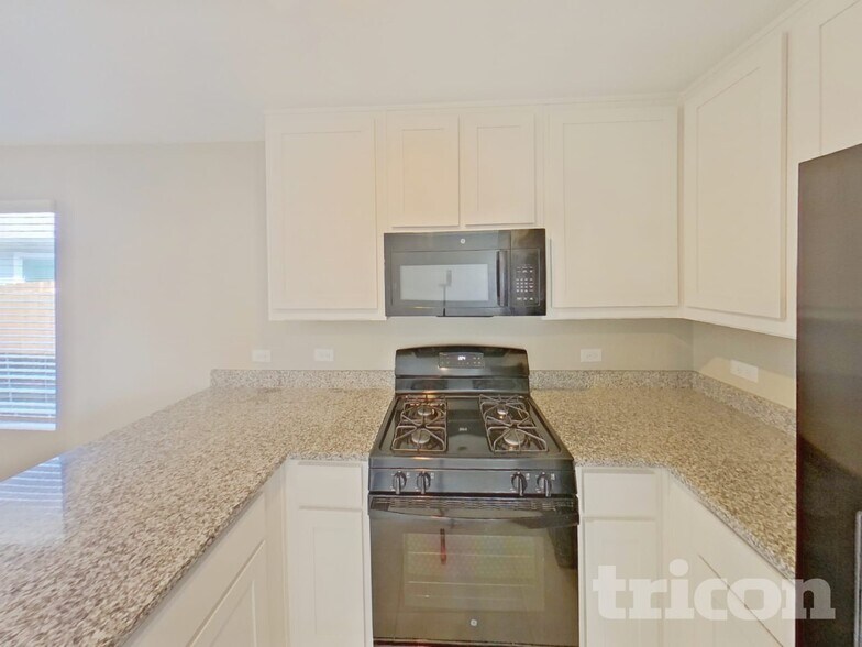 Building Photo - 3317 Turkey Trot Ln