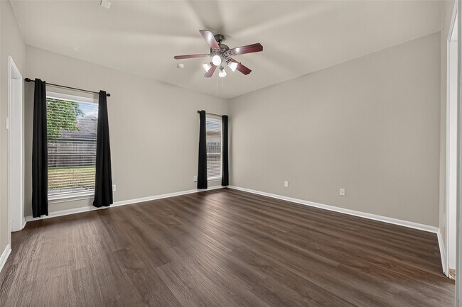 Building Photo - 2110 Castle Gardens Ln