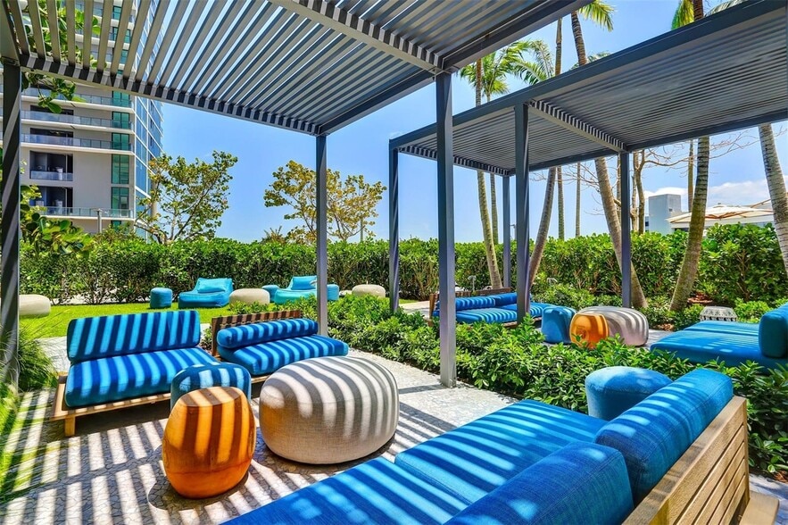 Building Photo - 480 NE 31st