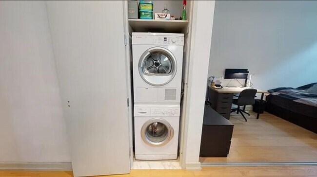 Building Photo - 0 bedroom in Long Island City NY 11101