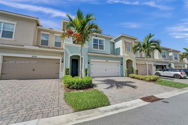 Building Photo - 4764 Eucalyptus Dr