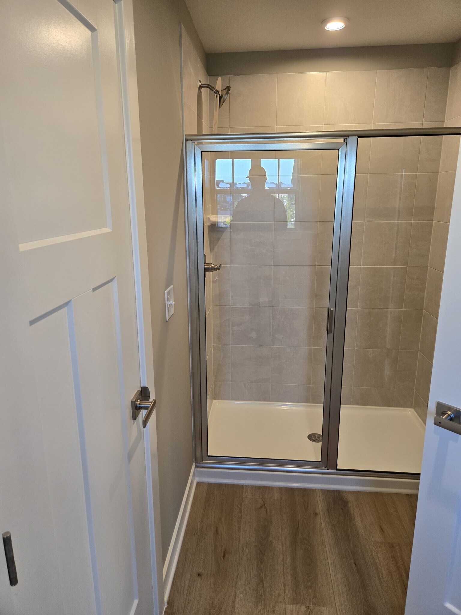 Master Bath - 569 Impala Trce