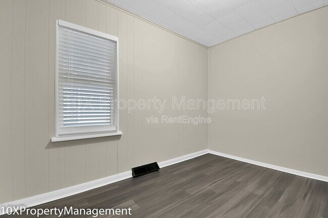 Building Photo - 849 Ruby Ave