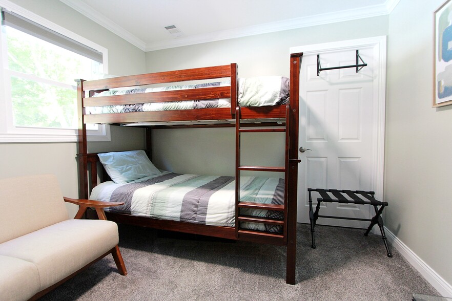 Bunk Room 2 Twin Beds - 1555 Saint Joseph Cir