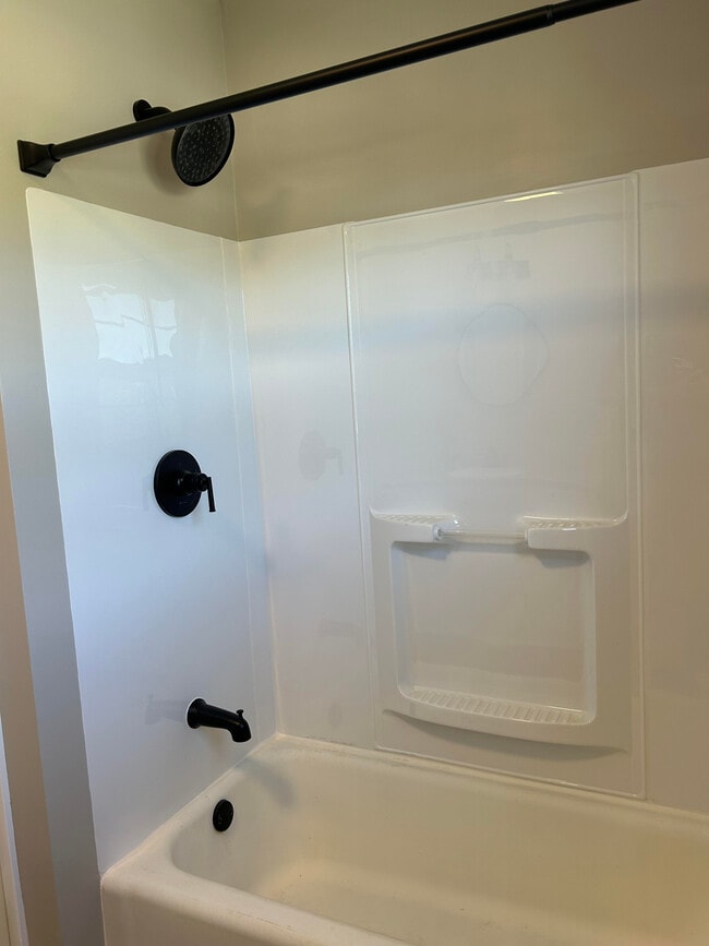 Building Photo - 520 30th Ave N