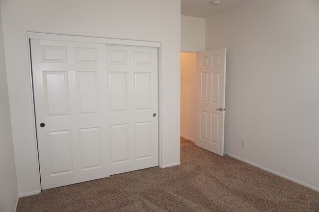 Building Photo - 14752 Eaglehead Mountain Dr