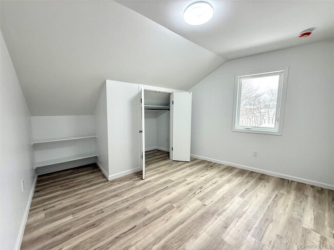 Building Photo - 728 US-6