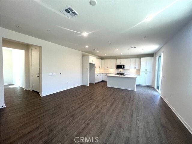 Building Photo - 16036 Olivas Ln