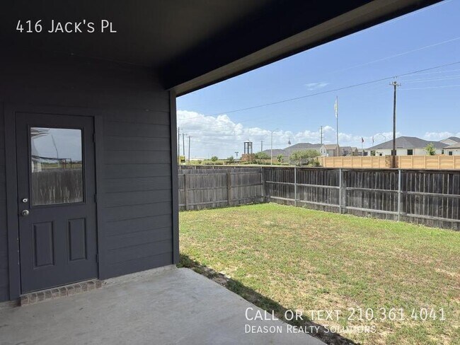 Building Photo - 416 Jack's Pl