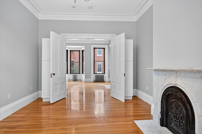 Building Photo - 20 Harvard St